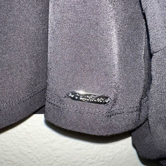 NWOT- CALVIN KLEIN LADIES TOP- size SMALL - Picture 6 of 9